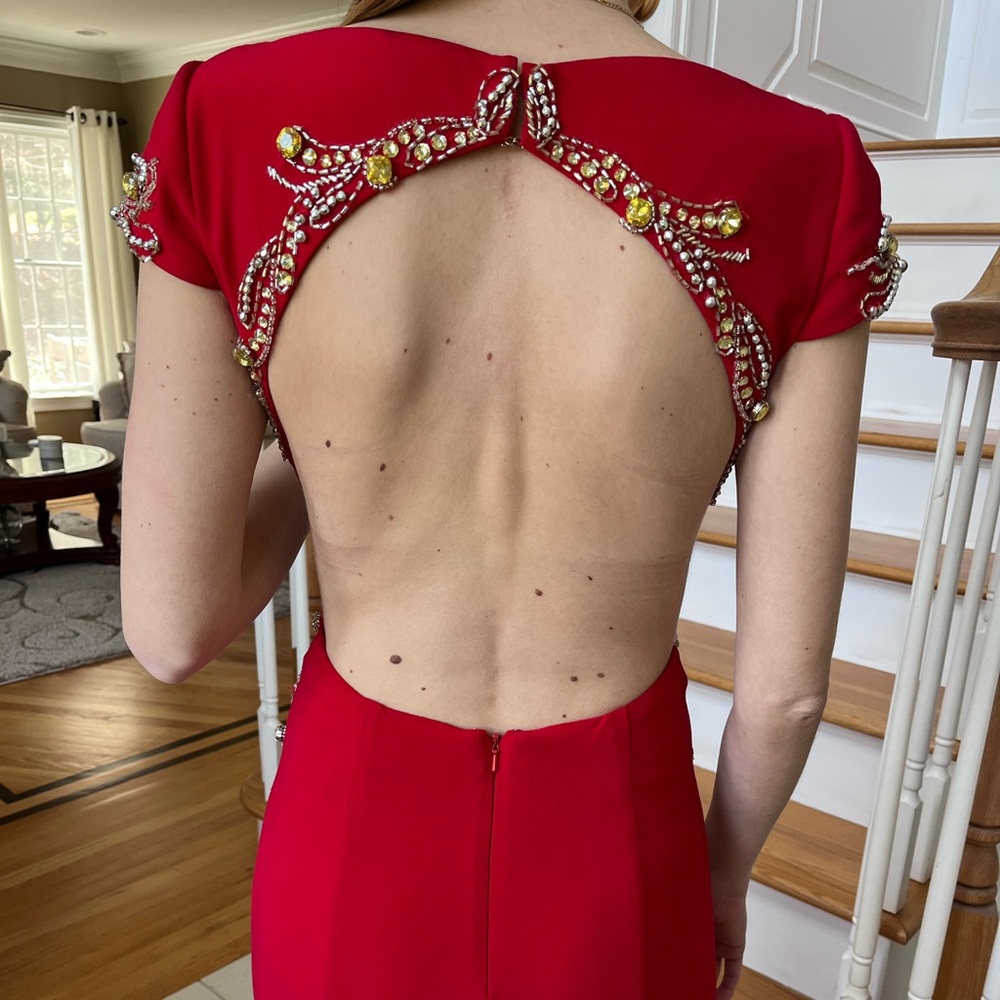 Mac Duggal Elegant Red Embellished Dress - Picture 5 of 6